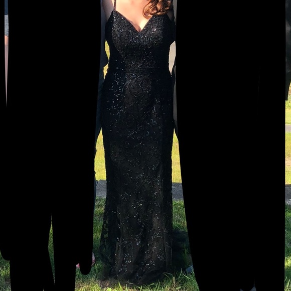 Elle Wilde Black Beaded Criss Cross Back Prom Dress - Picture 1 of 2